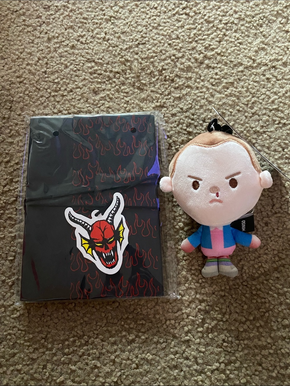 ELEVEN PLUSH & NOTEBOOK STRANGER THINGS